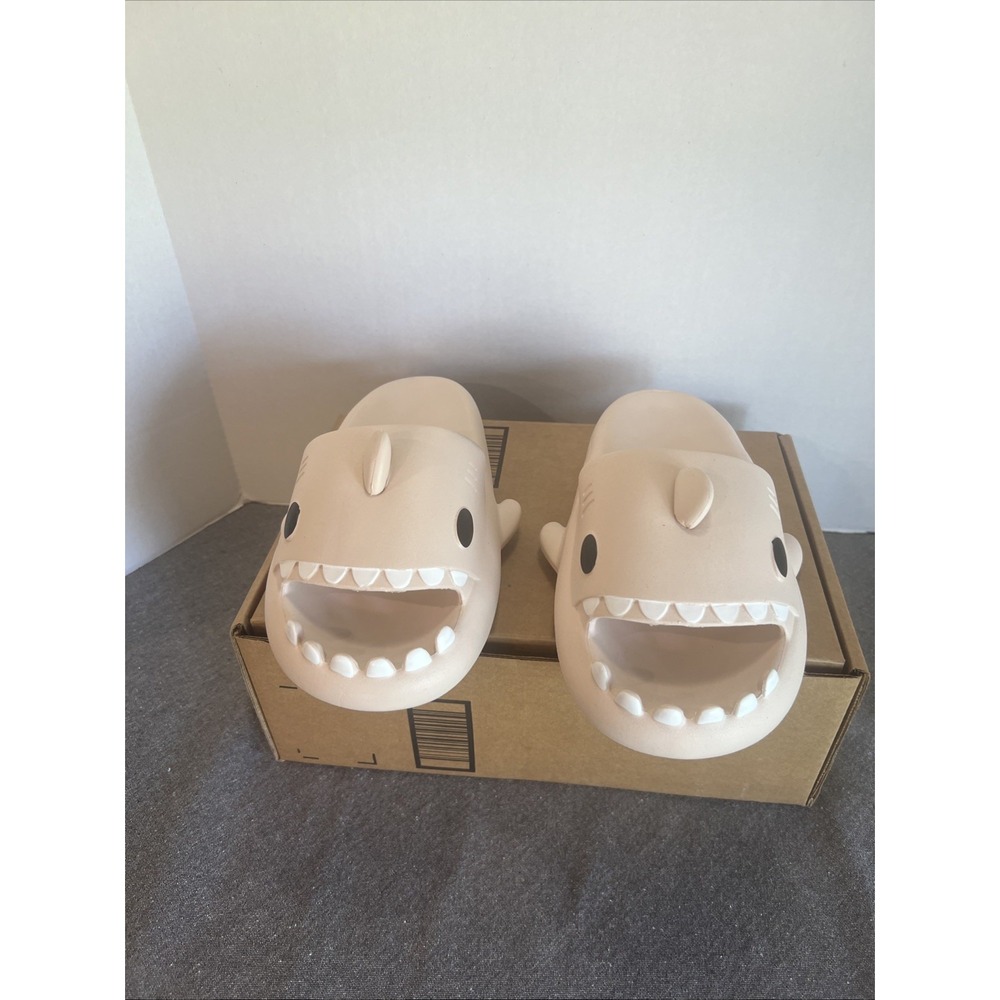 Shark Shoes Unisex Size 40/41 Women's 9.5 Beige Summer Cloud Slipper Slide New